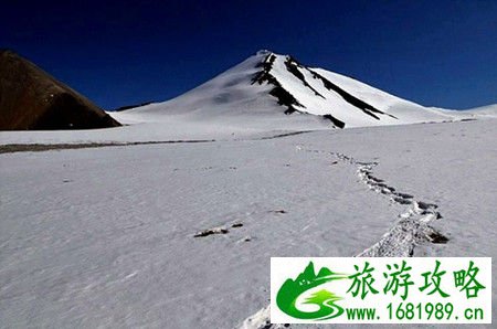 怀揣激情登雪山 大学生登透明梦柯全