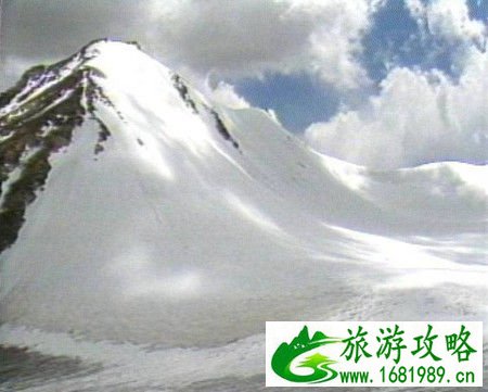 怀揣激情登雪山 大学生登透明梦柯全