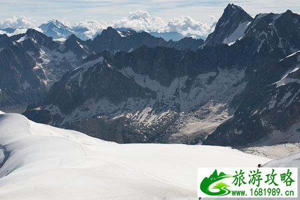 法国旅游-在阿尔卑斯山体验小王子的玫瑰城市