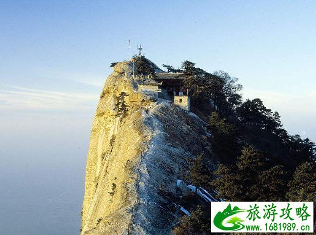 华山最佳登山路线 华山登山必备装备