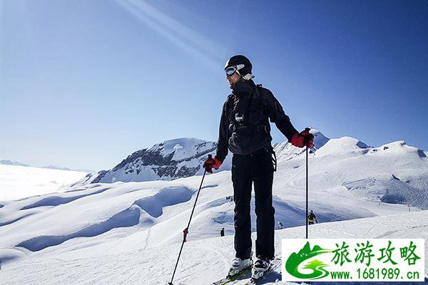 不会滑雪的人在第一次滑雪的时候应该注意些什么