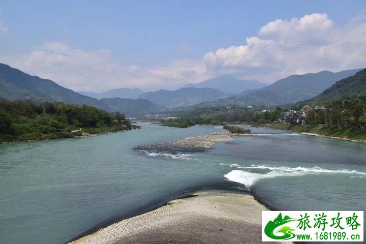  都江堰风景区在哪儿