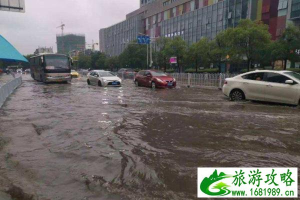 7月南昌暴雨停运公交及封闭路段