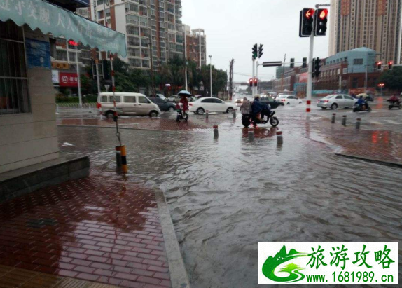 7月南昌暴雨停运公交及封闭路段