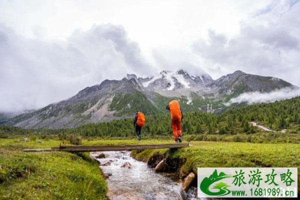 亚拉雪山在哪和怎么去 亚拉雪山景区介绍