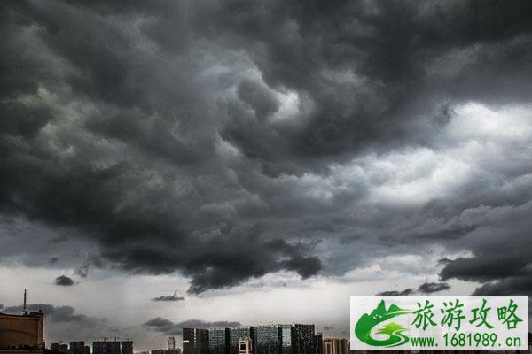 京津冀四川等地局地有大暴雨 发布暴雨黄色预警