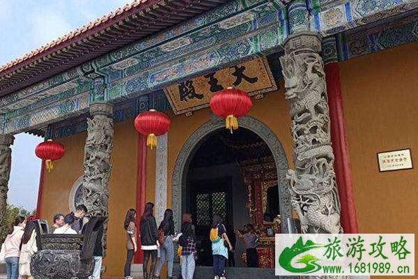 受疫情影响珠海金台寺1月15日起实施双暂停的通知