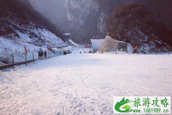 太白山滑雪场和鳌山滑雪场是一个地方吗