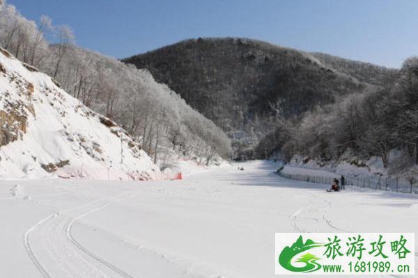 神龙架中和国际滑雪场和神龙架国际滑雪场是一个吗