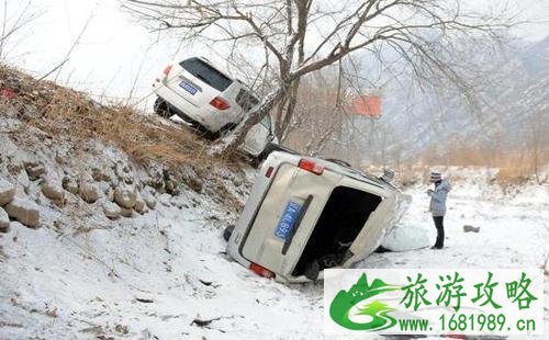 汽车侧滑的原因 汽车防侧滑雨雪天气怎么做